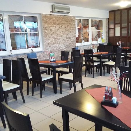 Hotel Gostilna Marta Oslusevci Exteriér fotografie